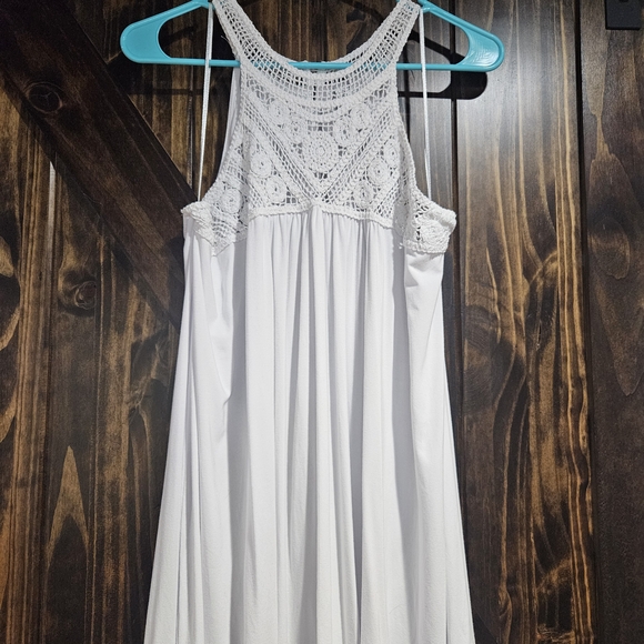 Elegant White Lace Tank Top - Picture 4 of 5